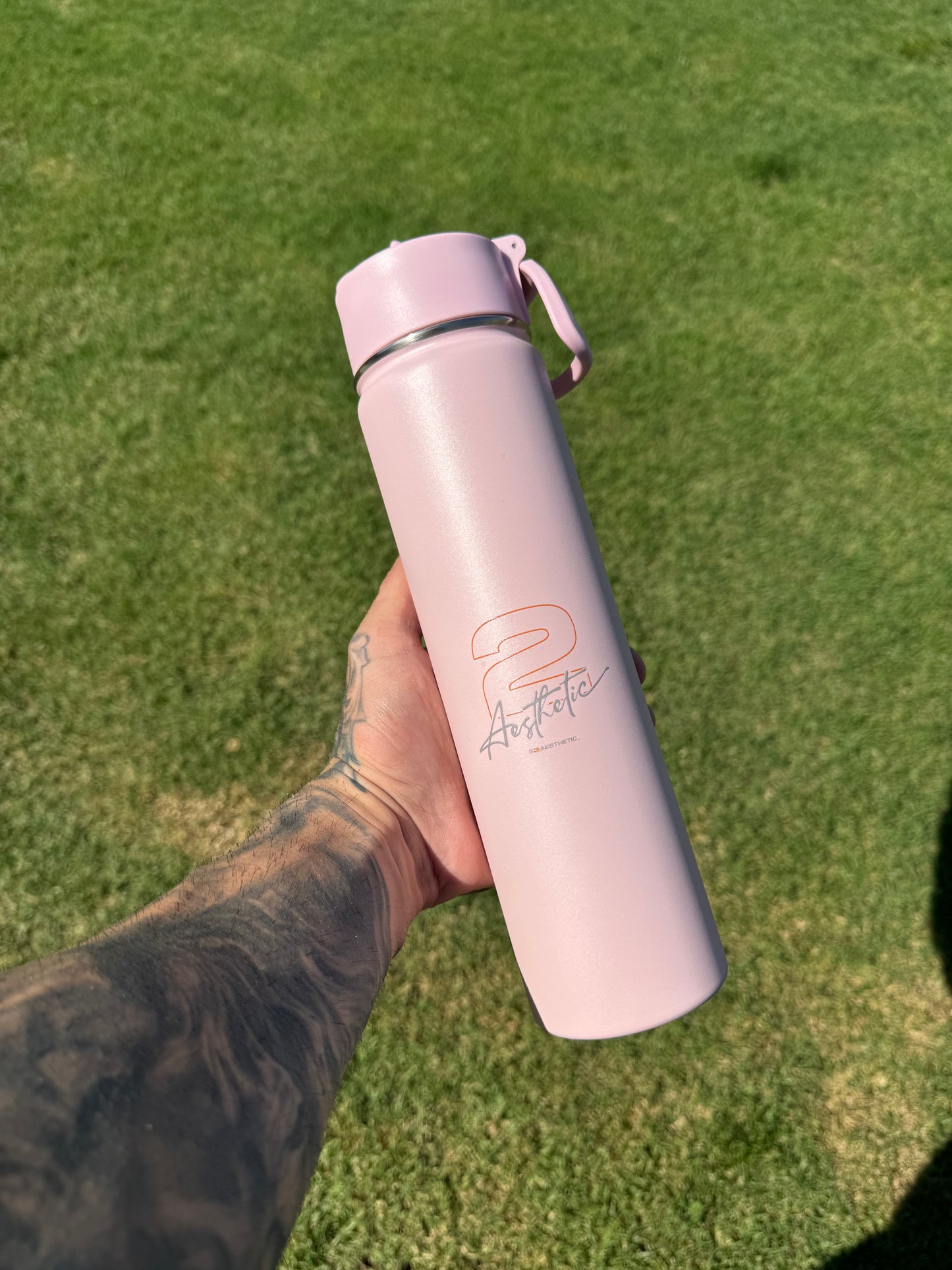 2Aesthetic Insulated Thermos