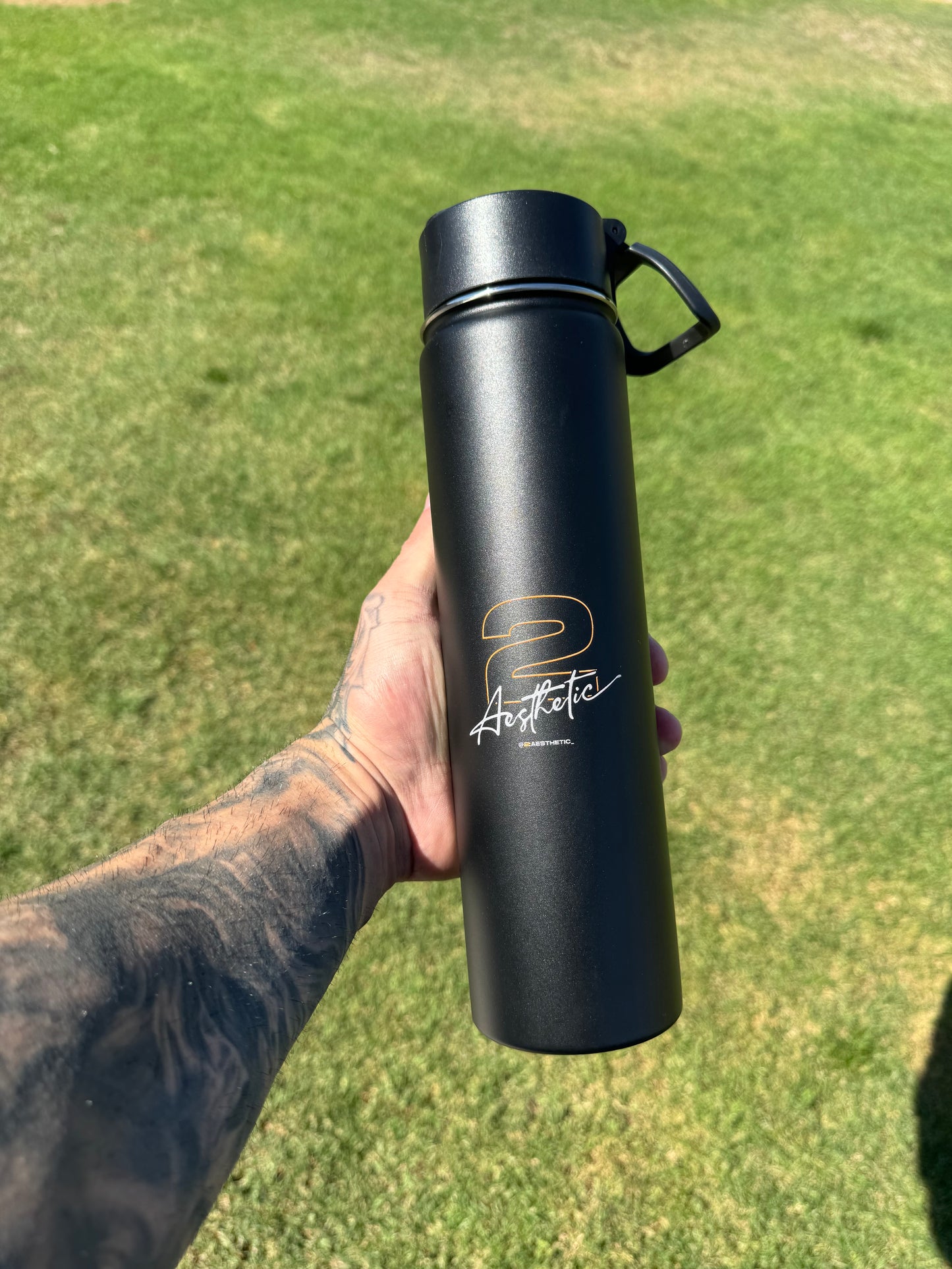 2Aesthetic Insulated Thermos